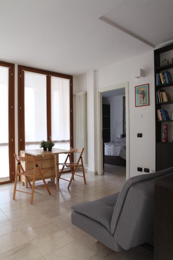 Terrace Apartment Close To Metro Station Milan Extérieur photo